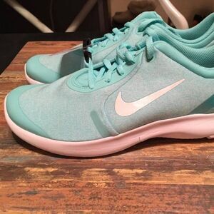 Nike Flex Experience 8 Athletic Shoes - NWT